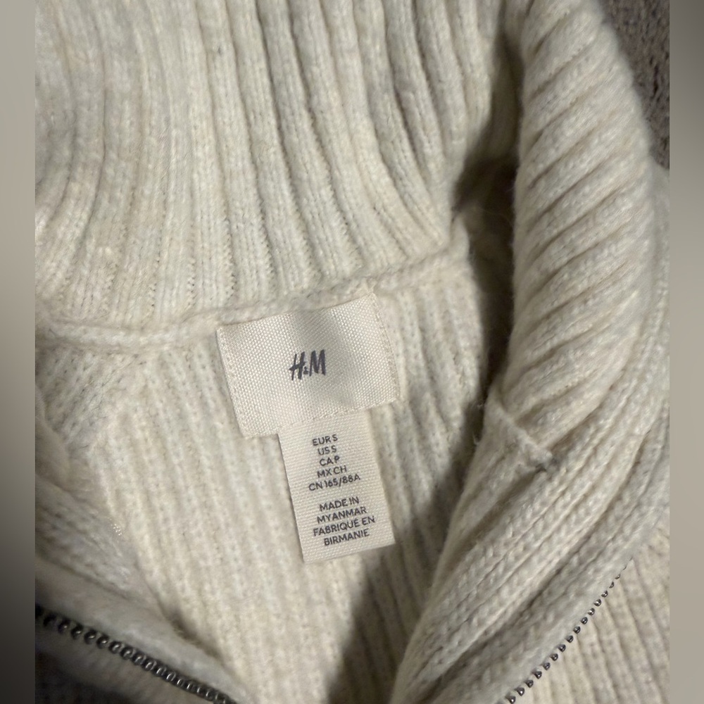H&M Cream Ribbed Knit Sweater - Picture 2 of 2